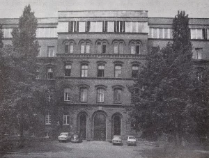 Gmach glowny siedziba Wydzialu Inzynierii oraz administracji Uczelni - Jubileusz 80-lecia Politechniki Krakowskiej